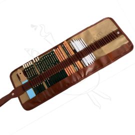 SET DE DIBUJO + PORTALAPICES ENROLLABLE